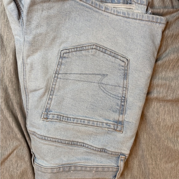 American Eagle Outfitters Light Blue women’s Jean shorts NWOT - Picture 4 of 6